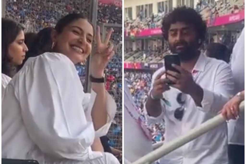 Arijit Singh captured a photo of Anushka Sharma during IND vs PAK match