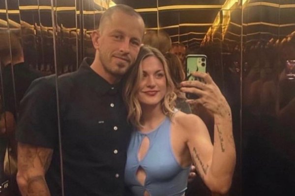 Frances Bean Cobain marries Riley Hawk