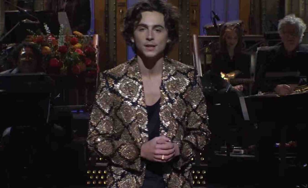 Timothée Chalamet makes return to the stage of Saturday Night Live