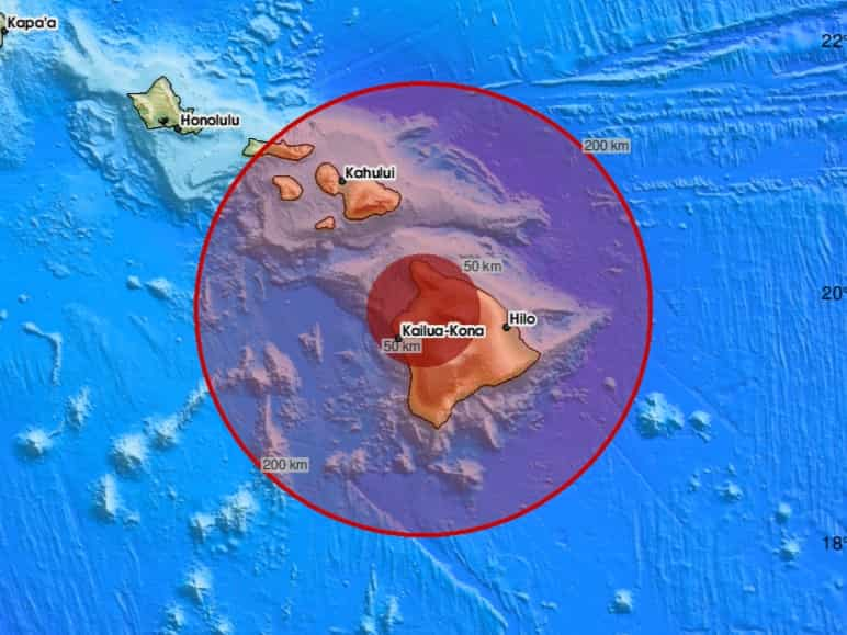 Big Island earthquake aftermath: damaged buildings and debris