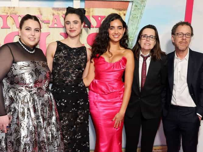 Cast of Drive-Away Dolls at the premiere, including Beanie Feldstein and Margaret Qualley.