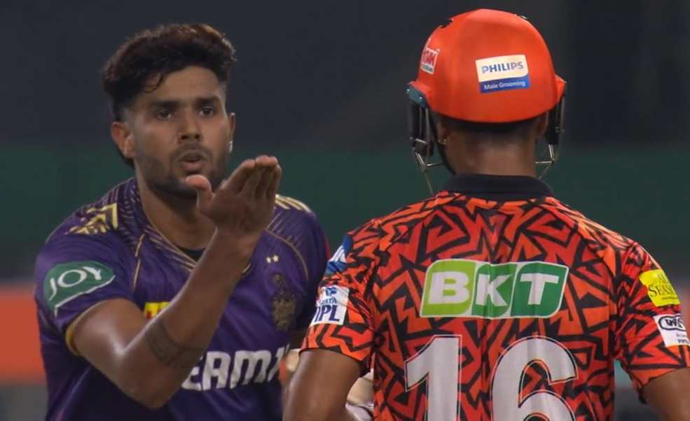 Harshit Rana sends a flying kiss to Mayank Agarwal after dismissing him