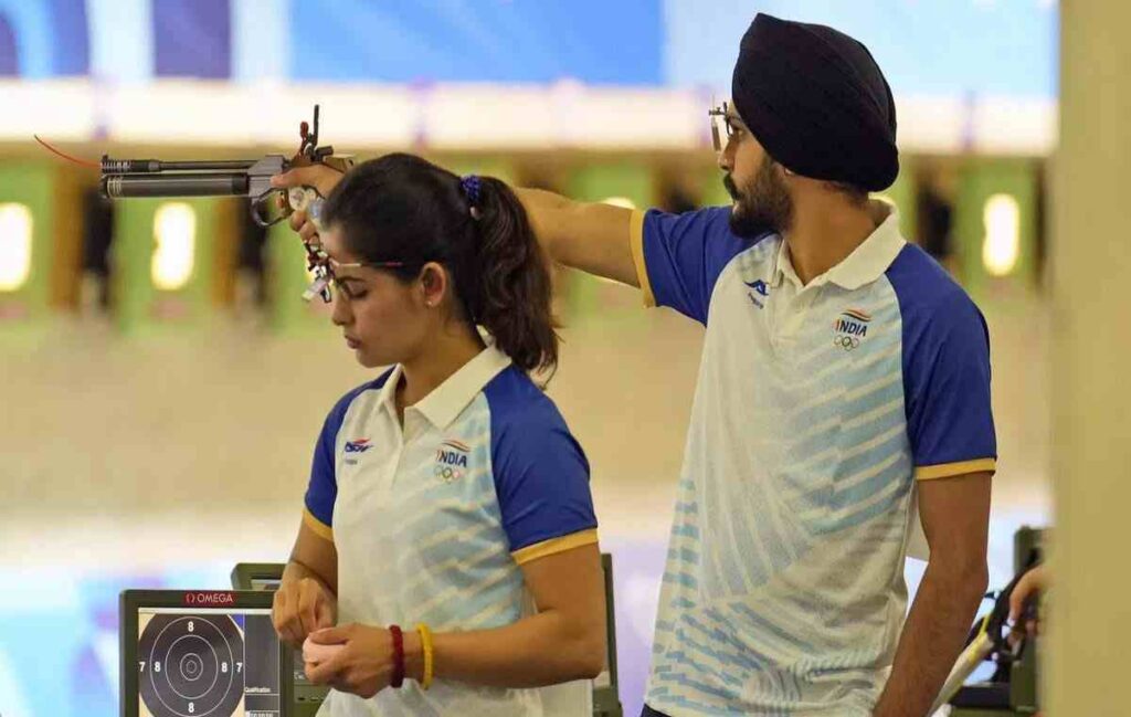 Manu Bhaker and Sarabjot Singh