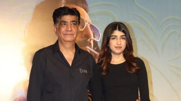 Tishaa Kumar with her father Krishan Kumar