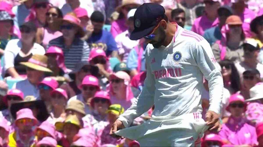 Virat Kohli's Provocative 'Sandpaper' Gesture Sparks Controversy at SCG 1 Virat Kohli showing empty pockets indicating no sandpaper with him