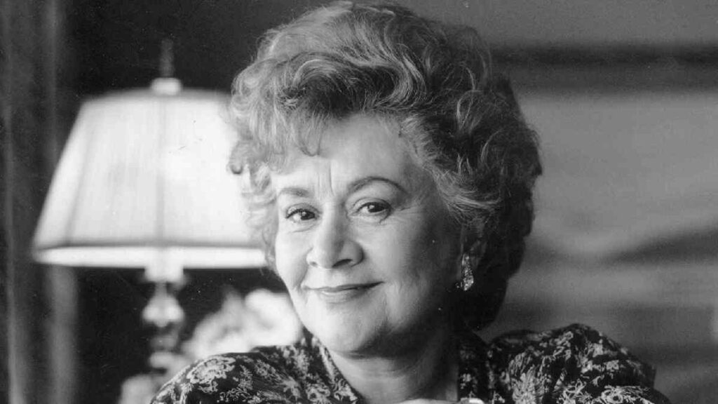 British Actor Dame Joan Plowright Dies at 95 1 Dame Joan Plowright