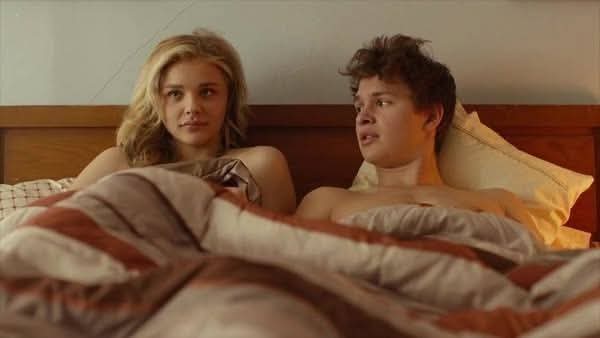 Greta (2018): A Stalker's Terrifying Obsession 1 Greta (2018)